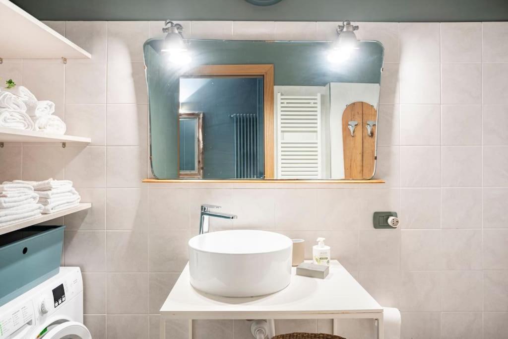 Bergamo Center Suite Mia - Modern & Green + Wifi ภายนอก รูปภาพ